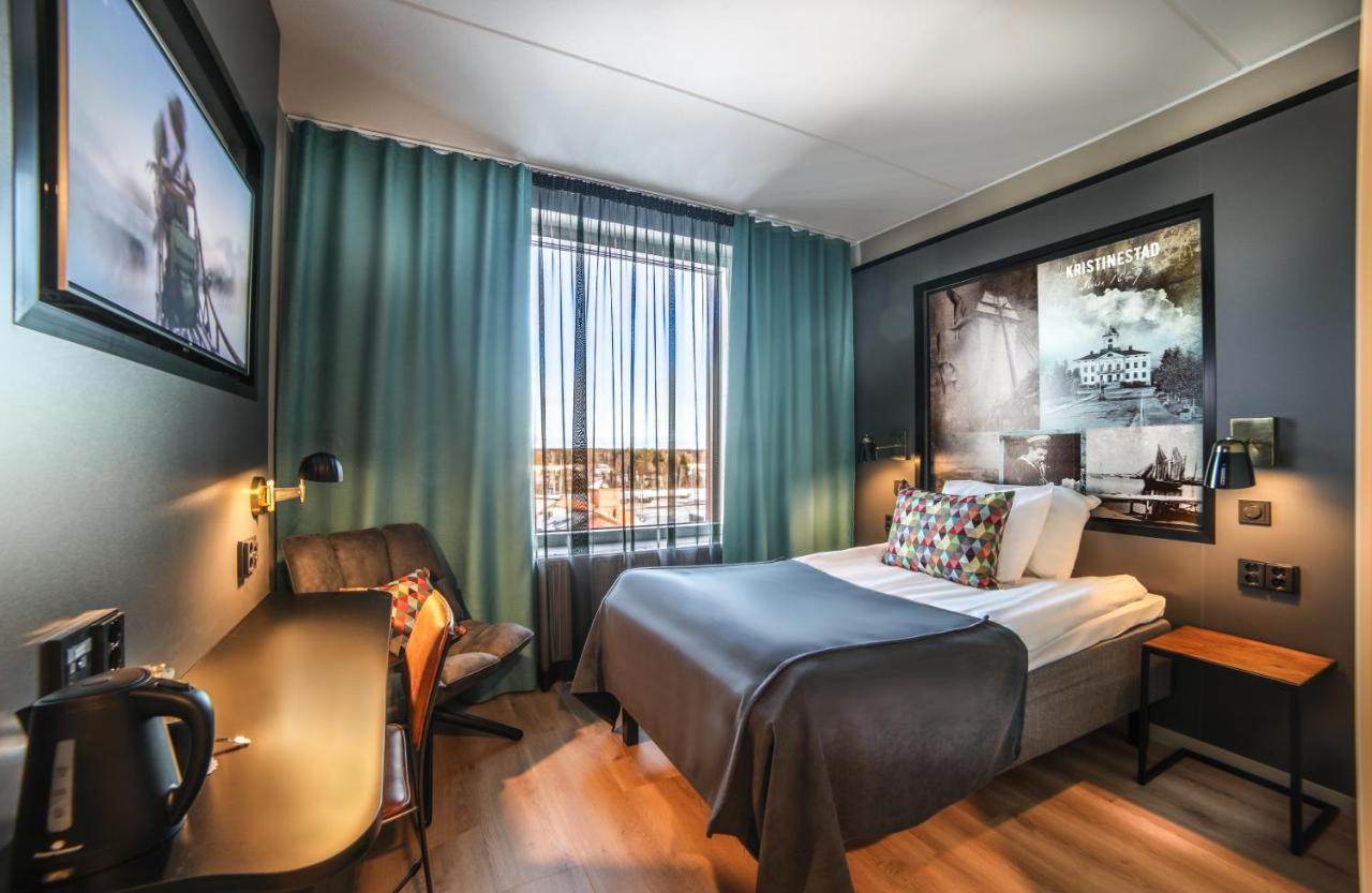 Hotelli-Ravintola Alma Seinäjoki Exteriér fotografie