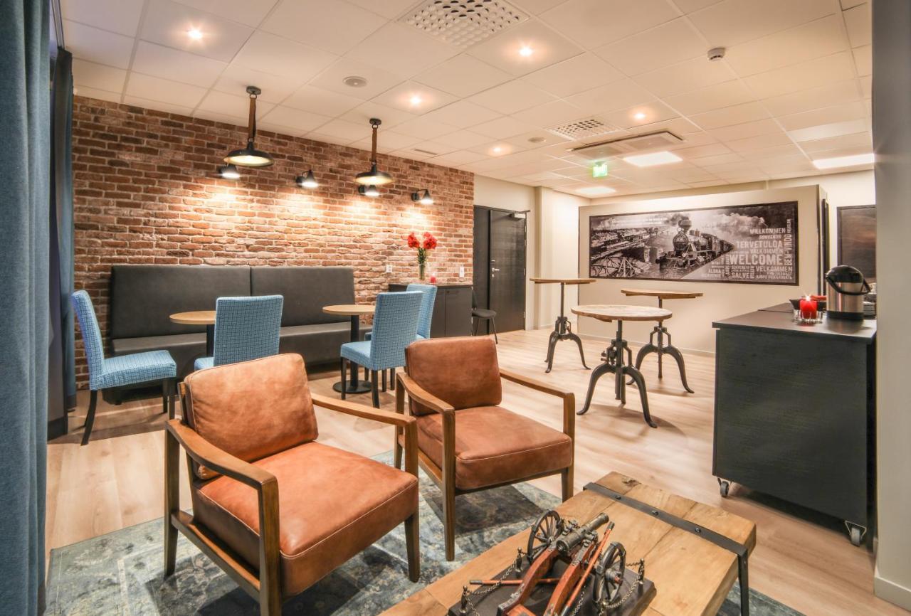 Hotelli-Ravintola Alma Seinäjoki Exteriér fotografie